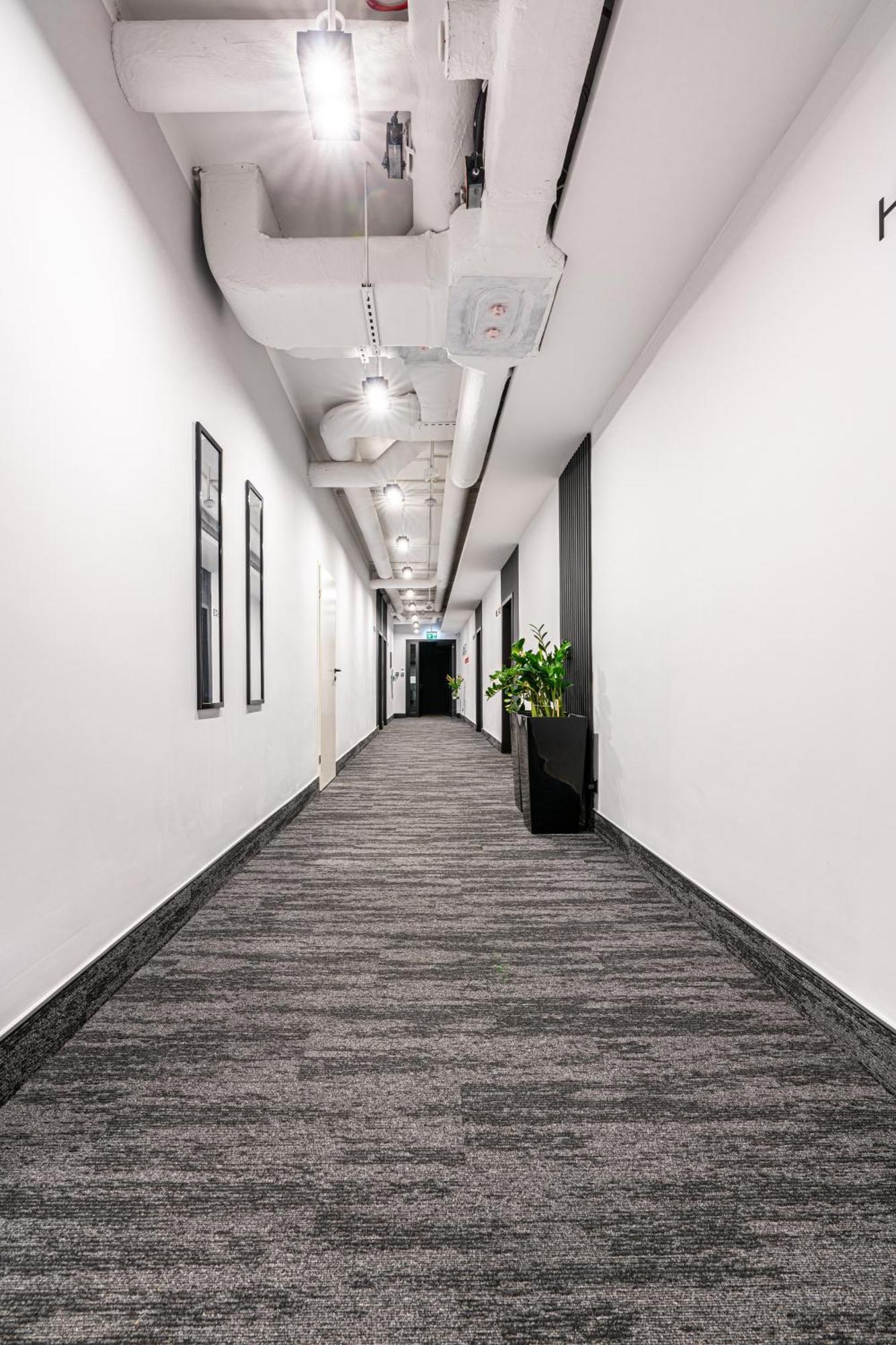 Vanta Business Center 斯卡维纳 外观 照片