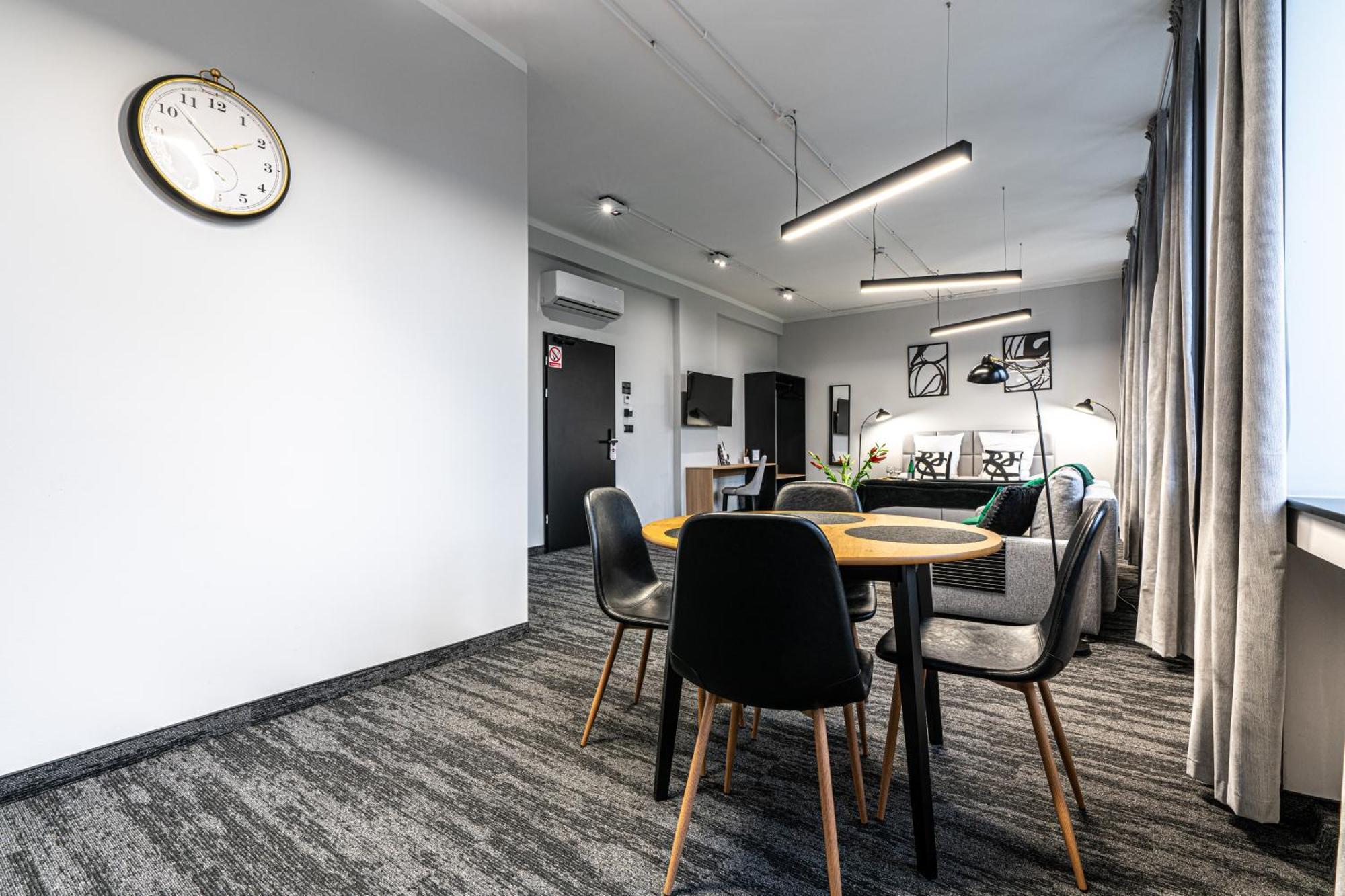 Vanta Business Center 斯卡维纳 外观 照片